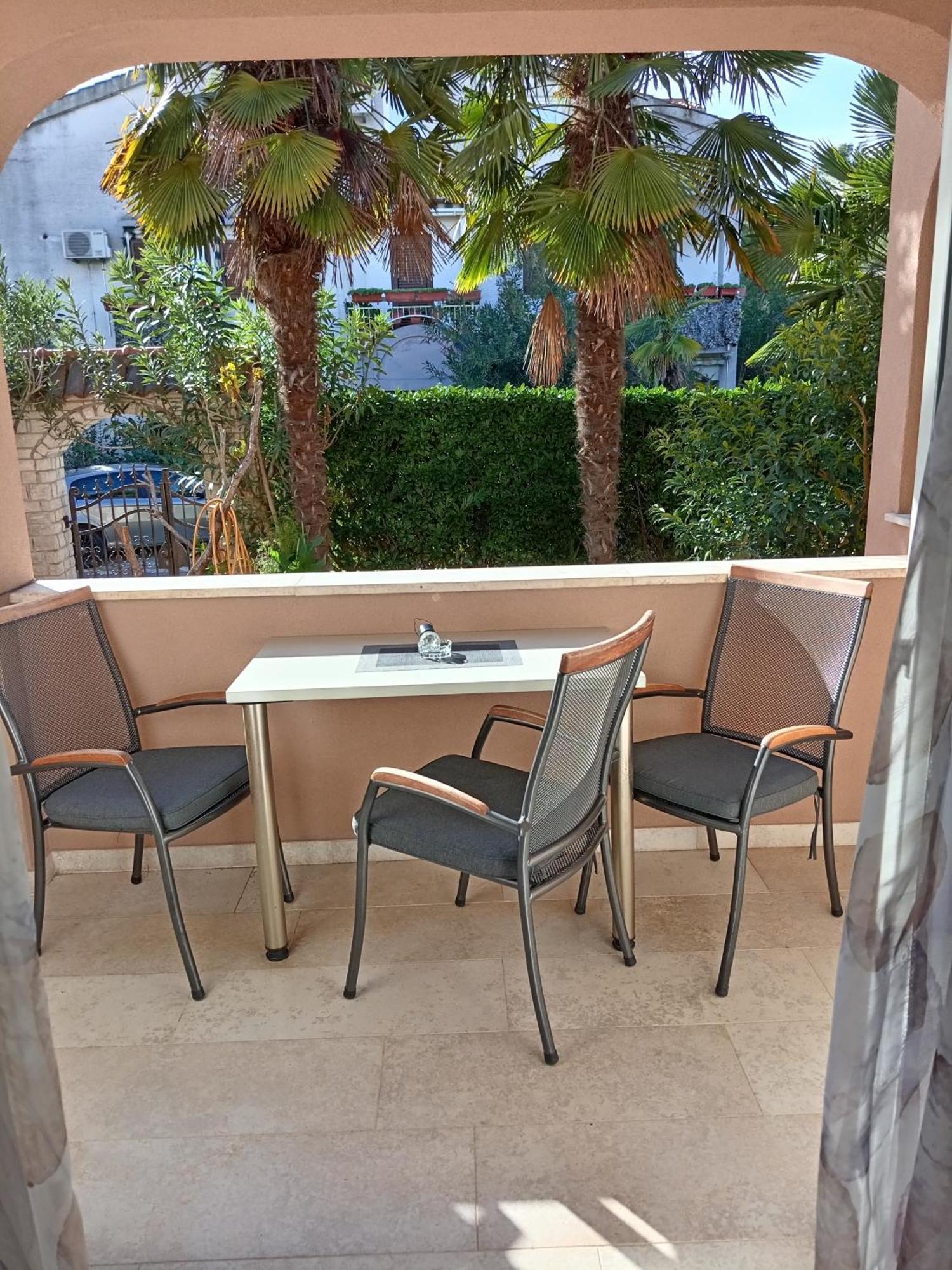 Apartments Sven-Marino Porec Exterior photo