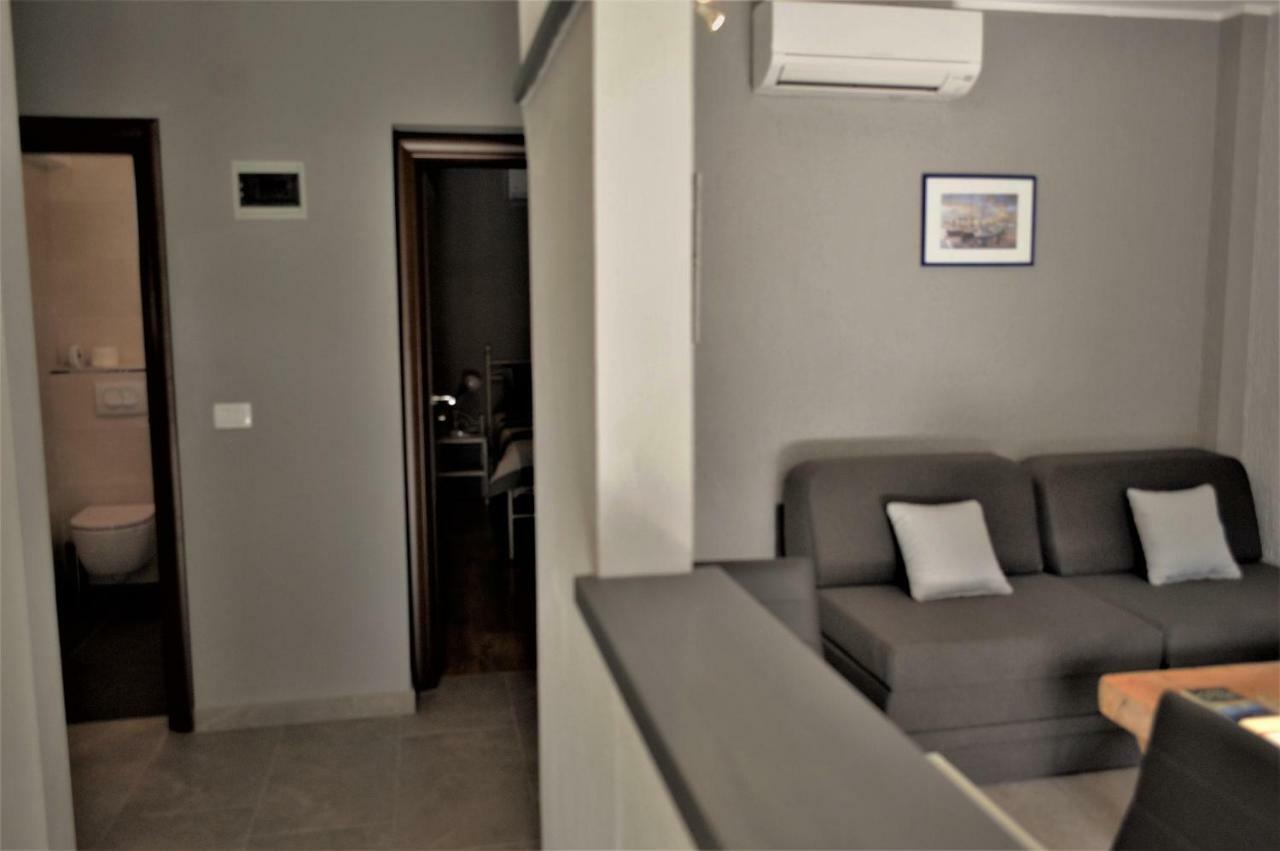 Apartments Sven-Marino Porec Exterior photo