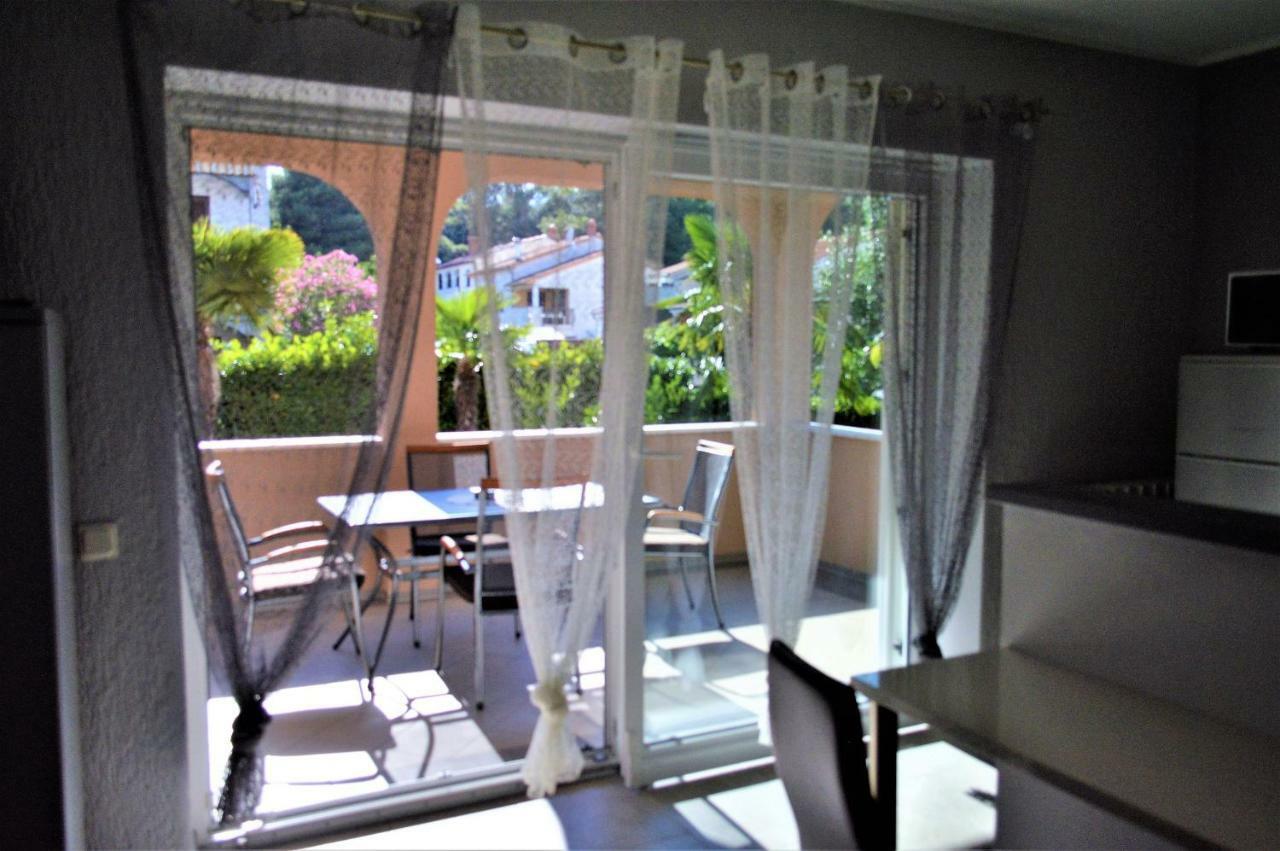 Apartments Sven-Marino Porec Exterior photo