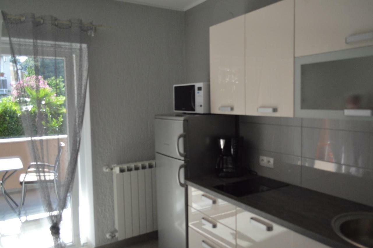 Apartments Sven-Marino Porec Exterior photo