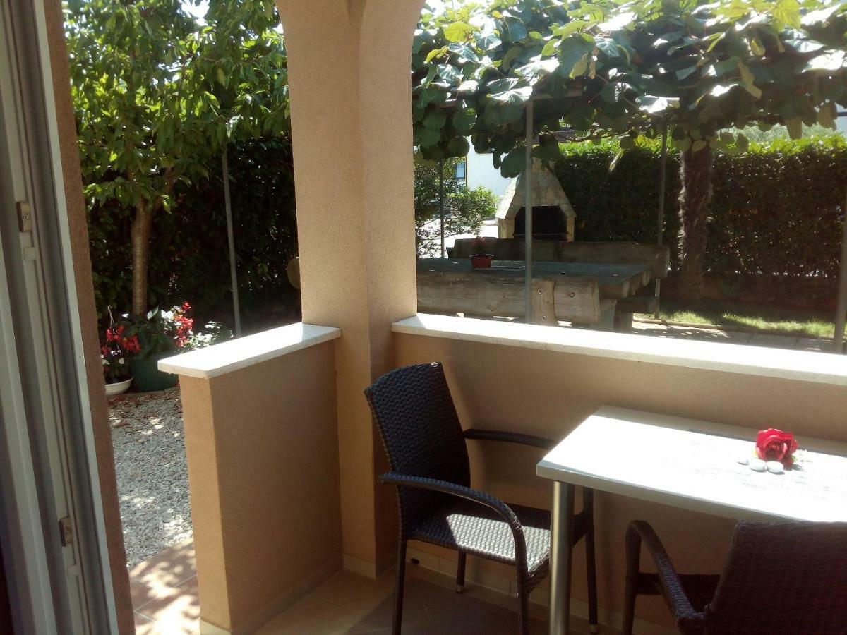 Apartments Sven-Marino Porec Exterior photo
